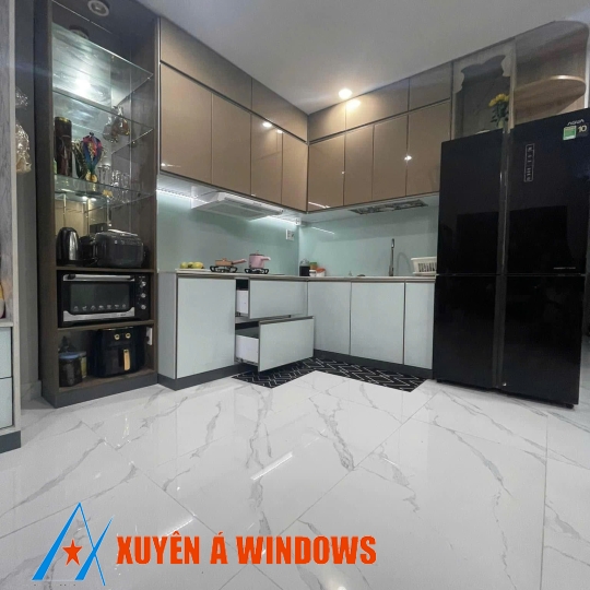 TỦ NHÔM CÁNH KÍNH TRÀN VIỀN 