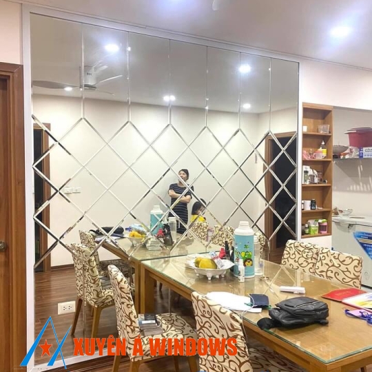 KÍNH THỦY ỐP TƯỜNG TRANG TRÍ 002