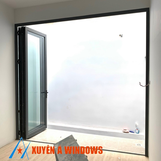 CỬA NHÔM XINGFA  LÙA  XẾP 3 CÁNH BÌNH TÂN
