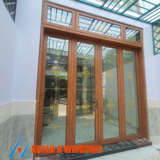 CỬA NHÔM XINGFA  VÂN GỖ GIÁ RẺ BÌNH CHÁNH